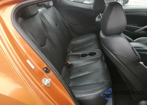 2015 Hyundai Veloster Turbo z USA, uszkodzony, nr VIN KMHTC6AE4FU232986